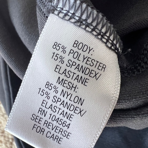 Gaiam Womens Workout Pants size M Gray Pink Printed Hem Capri Length yoga - Picture 6 of 9